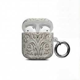 Estuche Damasco en Relieve para AirPods — Funda Protectora Ornamental Vintage
